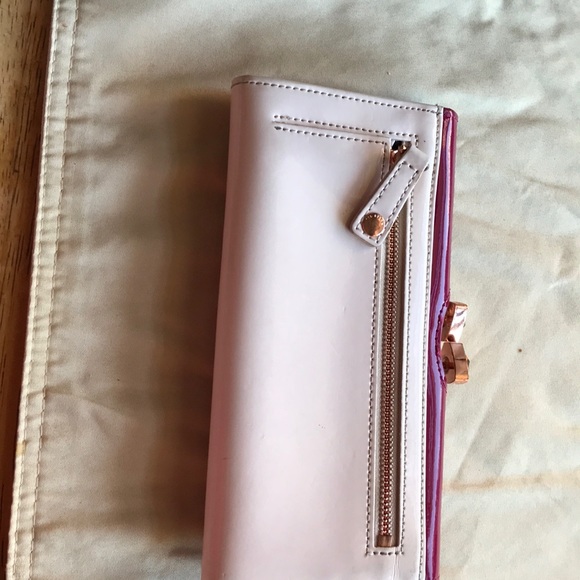 Wallet - Picture 3 of 3